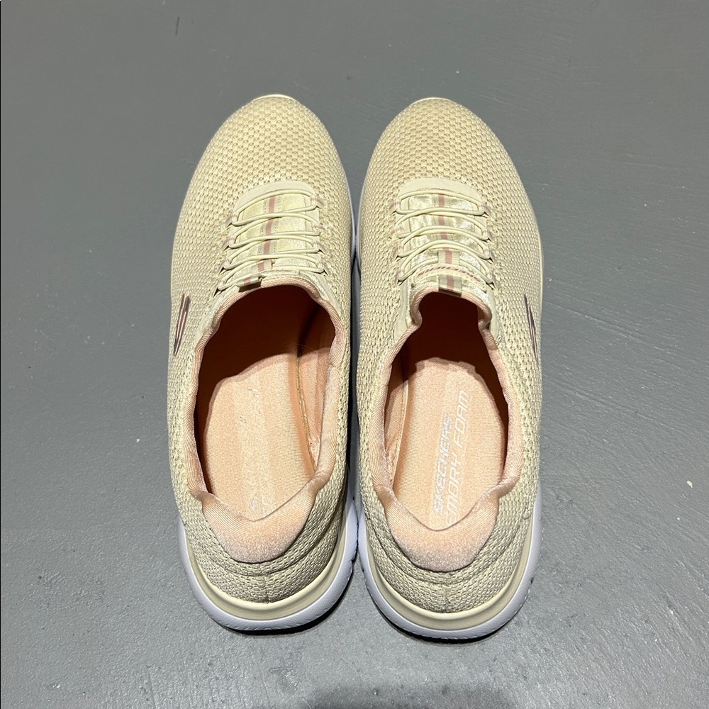 Sketchers Memory Foam Insole Sneaker Shoes (Women’s Size 11) - Picture 4 of 11